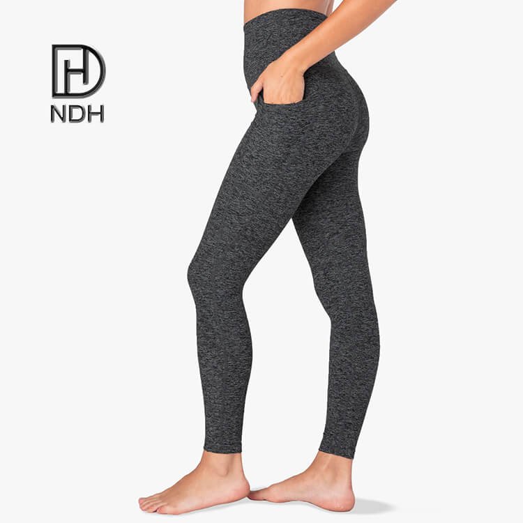 Flatlock Construction Moisture-Wicking 80% Nylon 20% Spandex Leggings