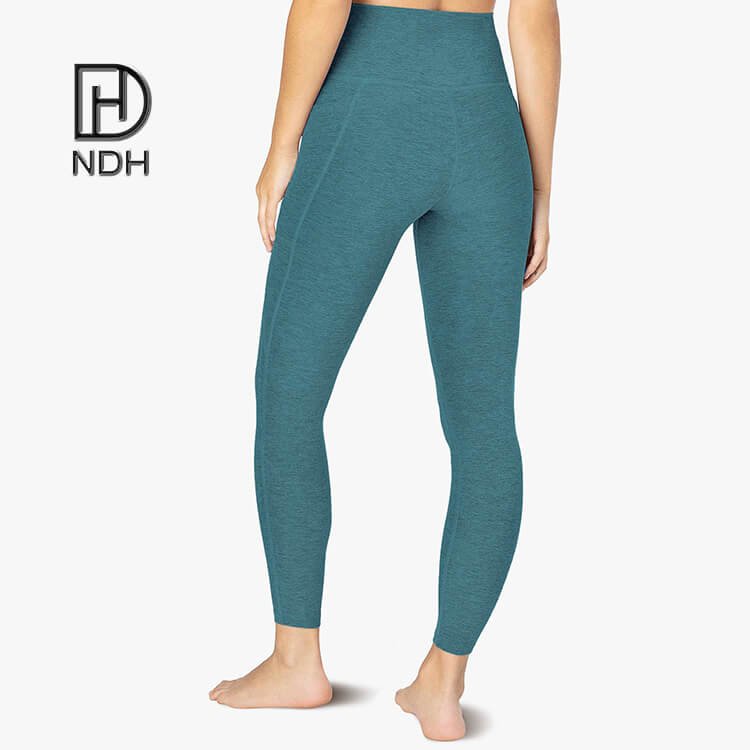 Push Up Flatlock Seams Buttery Soft 80% Nylon 20% Spandex Leggings