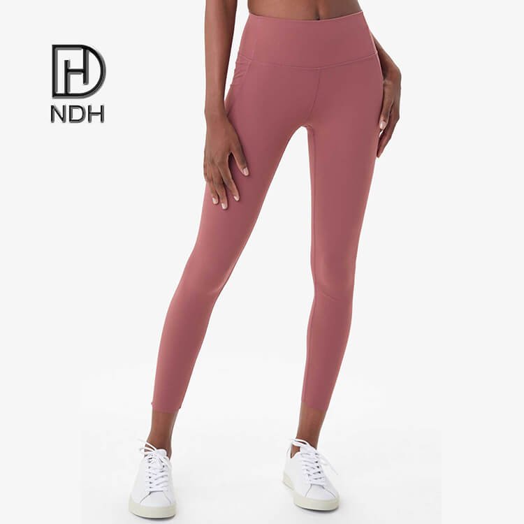 Sweat-wicking Light Weight Polyester Nylon Spandex Leggings
