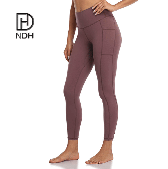 70% nylon 30% spandex leggings