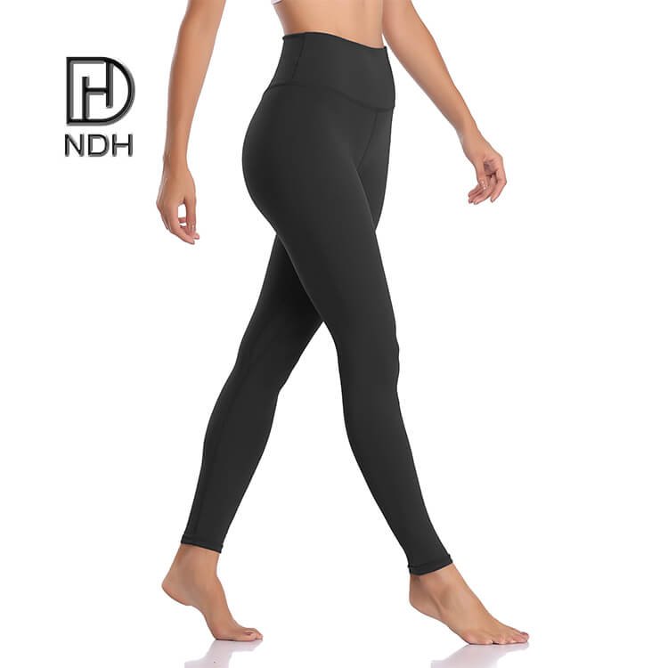 Flatlock Seams Moisture-Wicking Sustainable 90% Nylon 10% Spandex Leggings