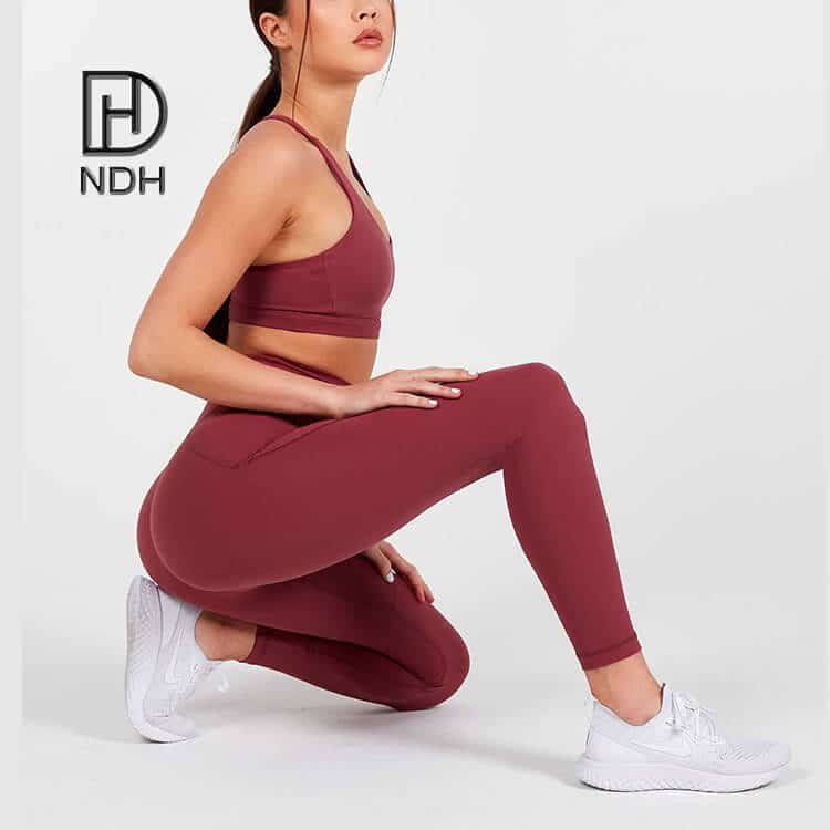 Moisture-Wicking 4 Needle 6 Threads Recycled Polyamide Sports Leggings