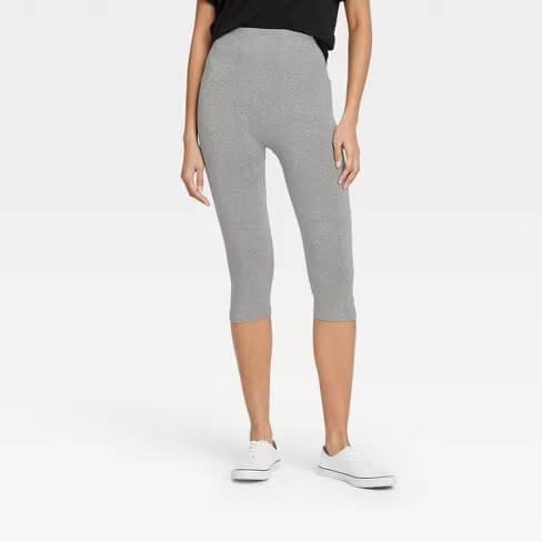 Sweat-Wicking Lightweight Four-Way Stretch Sustainable Fabric Capri Leggings