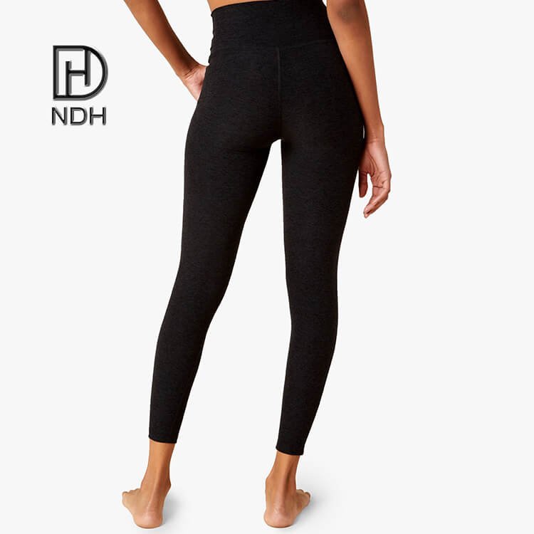 Black Full-Length Flatlock Seams Tummy Control 88% Polyester 12% Spandex Leggings