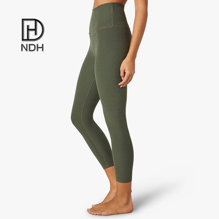 Tummy Control Flatlock Construction Sweat-Wicking 90% Polyester 10% Spandex Leggings